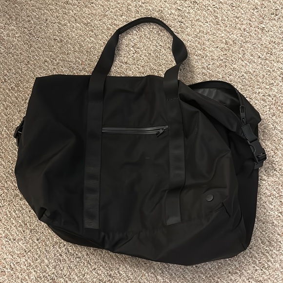 lululemon athletica Bags Mainstay Duffle Lululemon Poshmark